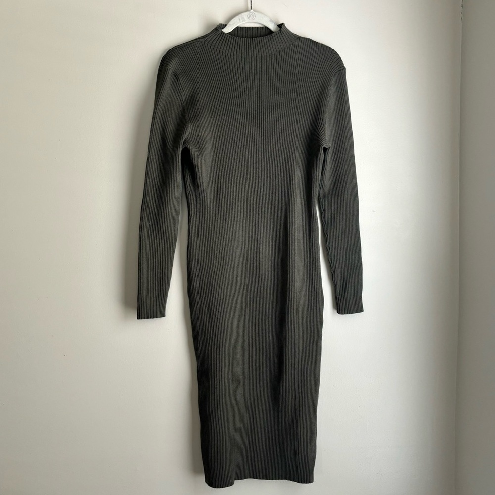 H&M Midi Sweater Dress